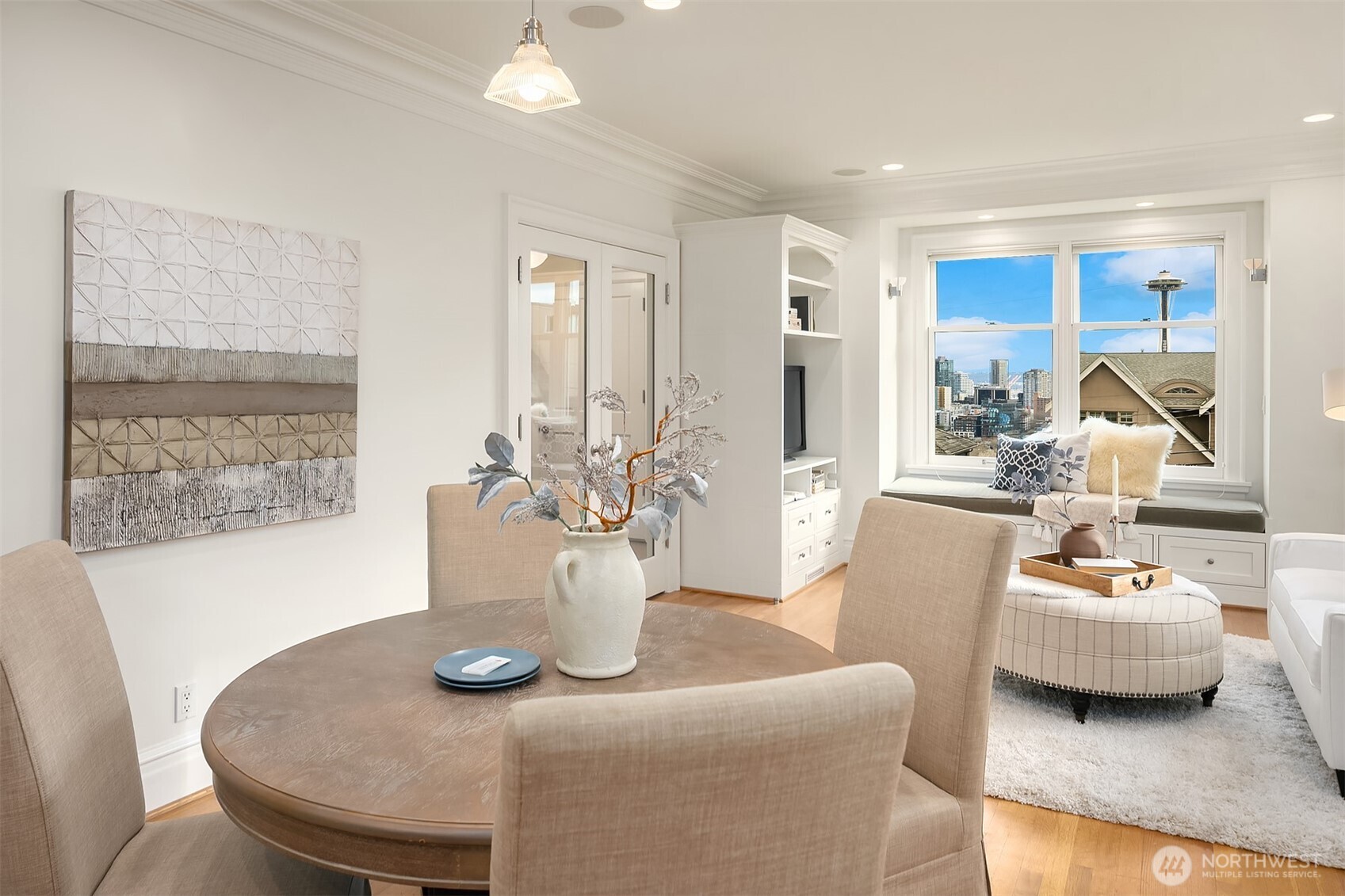 360 Highland Drive , Seattle, WA 98109