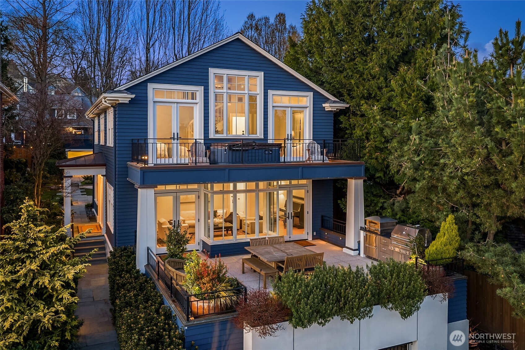 364 Highland Drive , Seattle, WA 98109