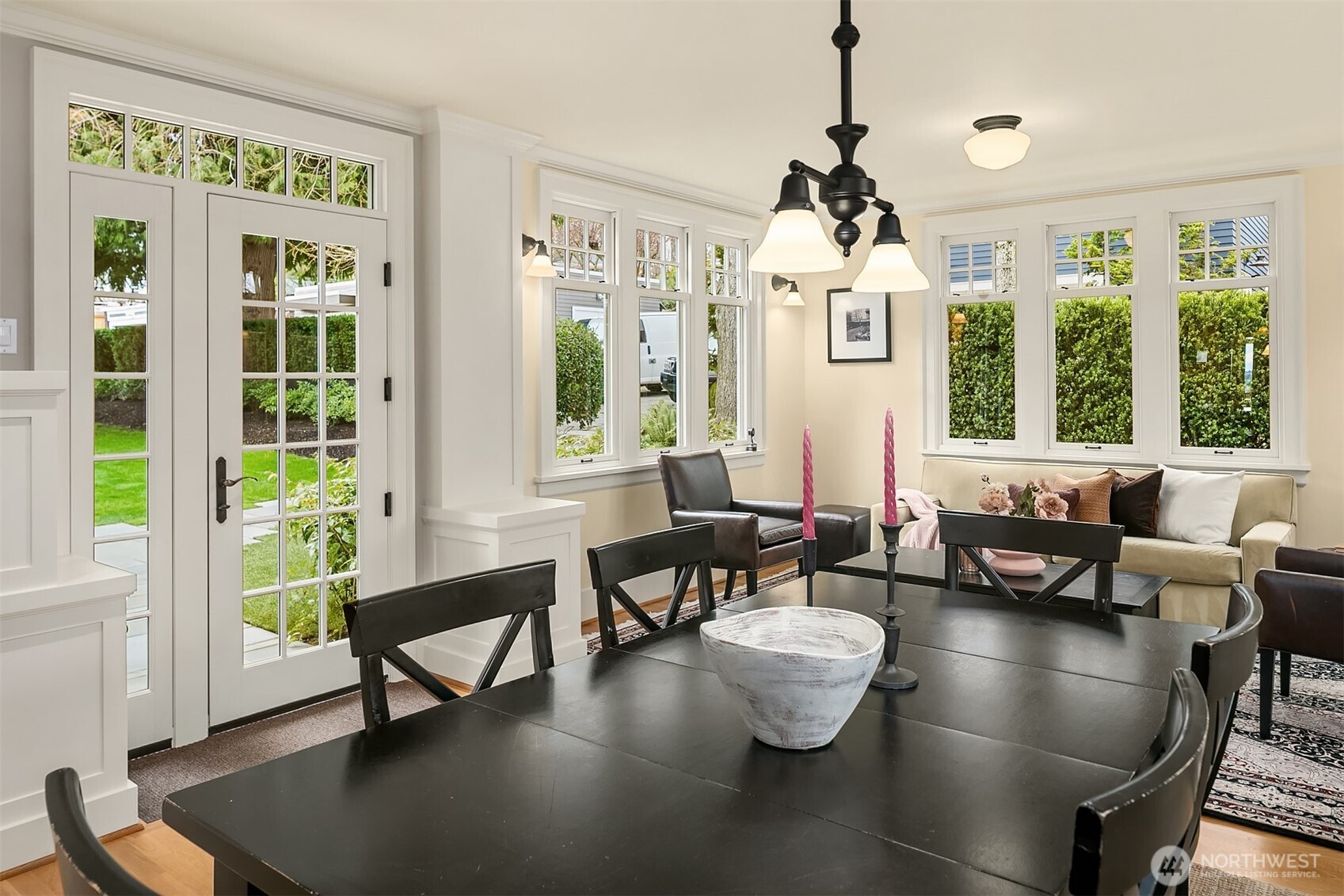 364 Highland Drive , Seattle, WA 98109