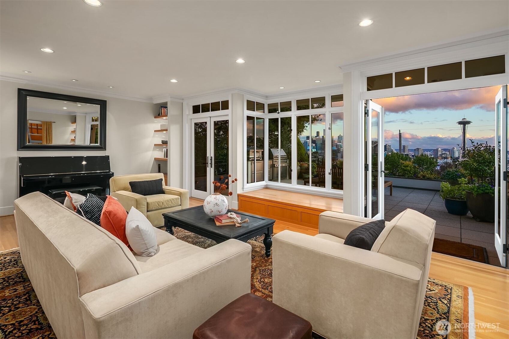 364 Highland Drive , Seattle, WA 98109