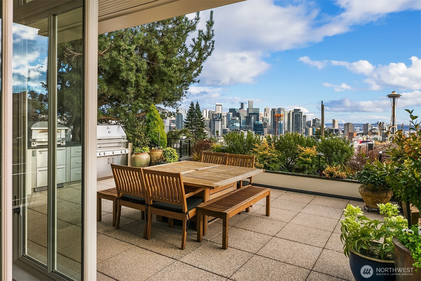 364 Highland Drive , Seattle, WA 98109