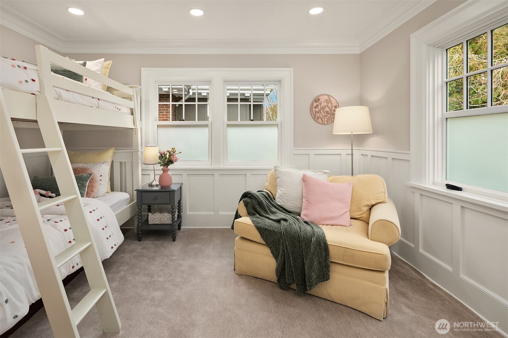 364 Highland Drive , Seattle, WA 98109