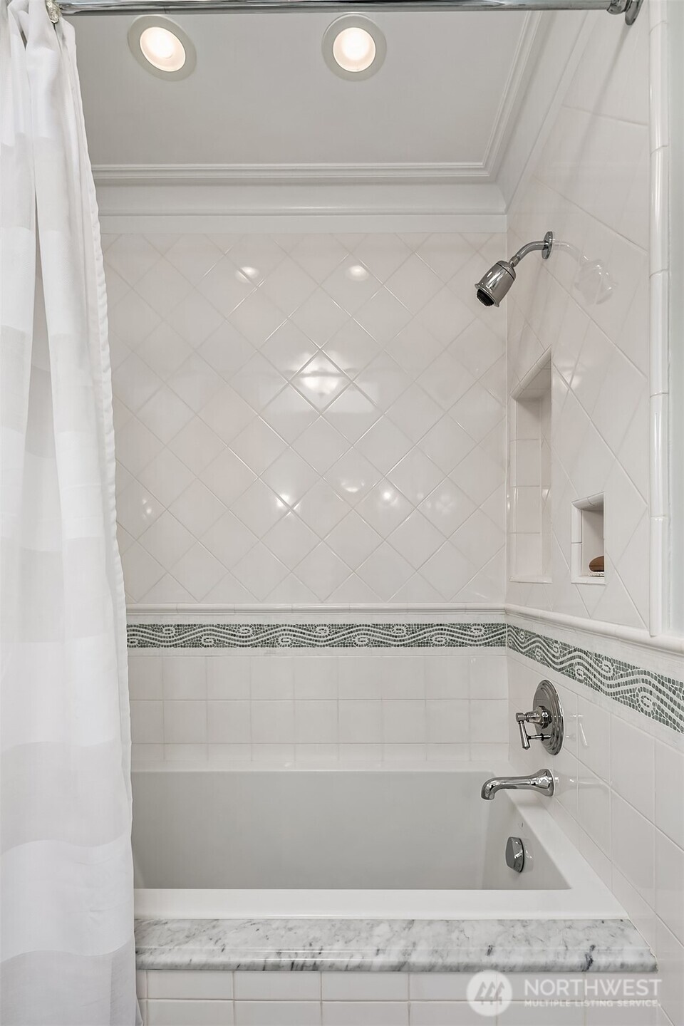 364 Highland Drive , Seattle, WA 98109