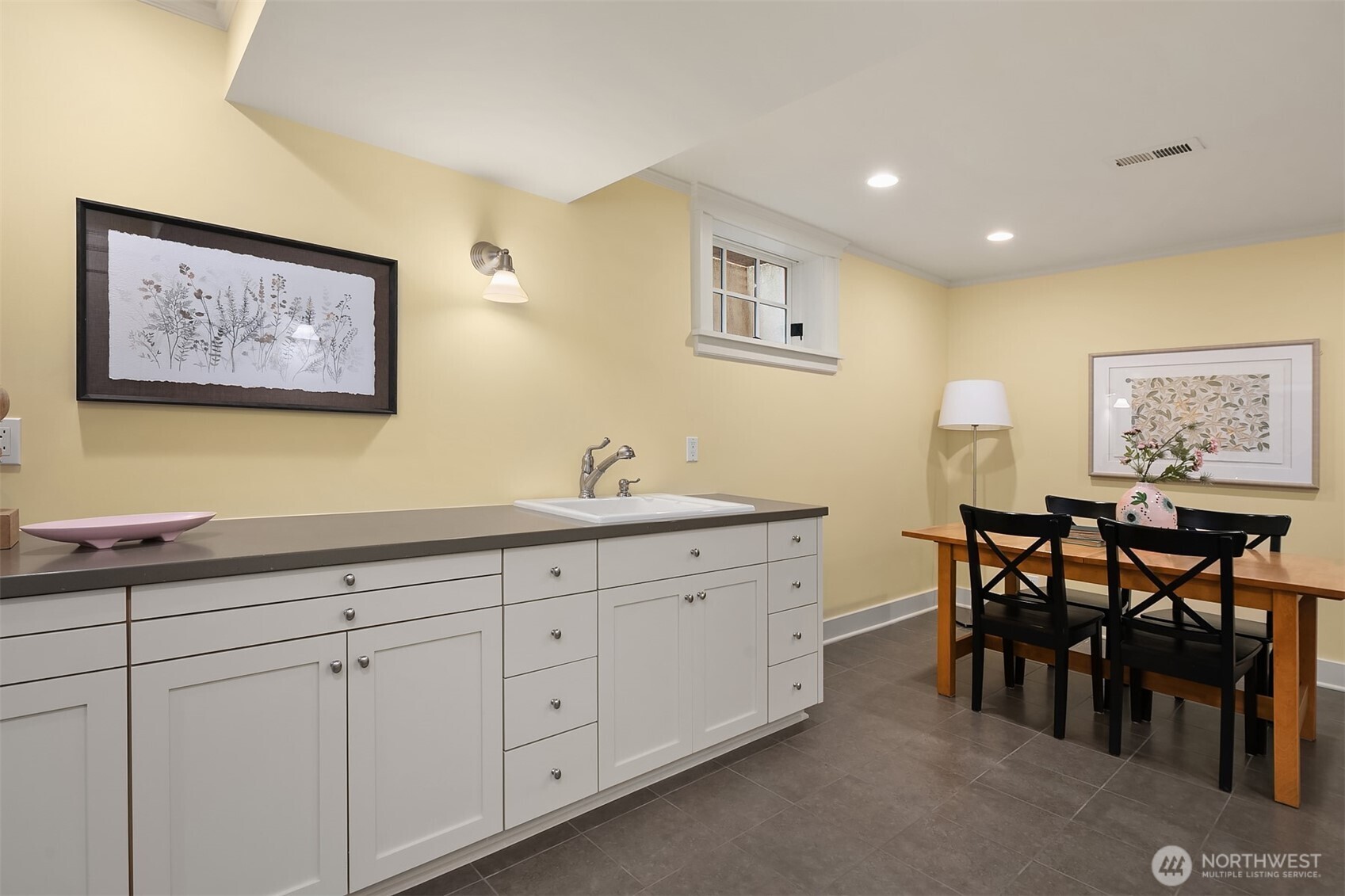 364 Highland Drive , Seattle, WA 98109