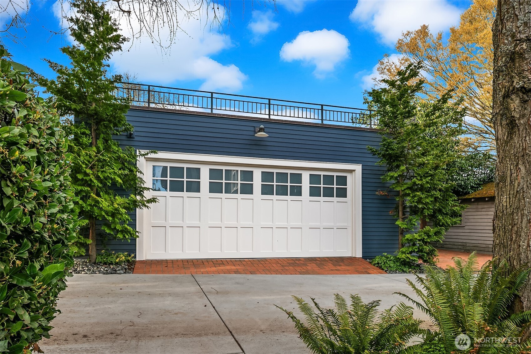 364 Highland Drive , Seattle, WA 98109