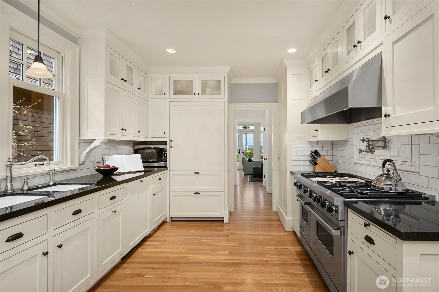 364 Highland Drive , Seattle, WA 98109