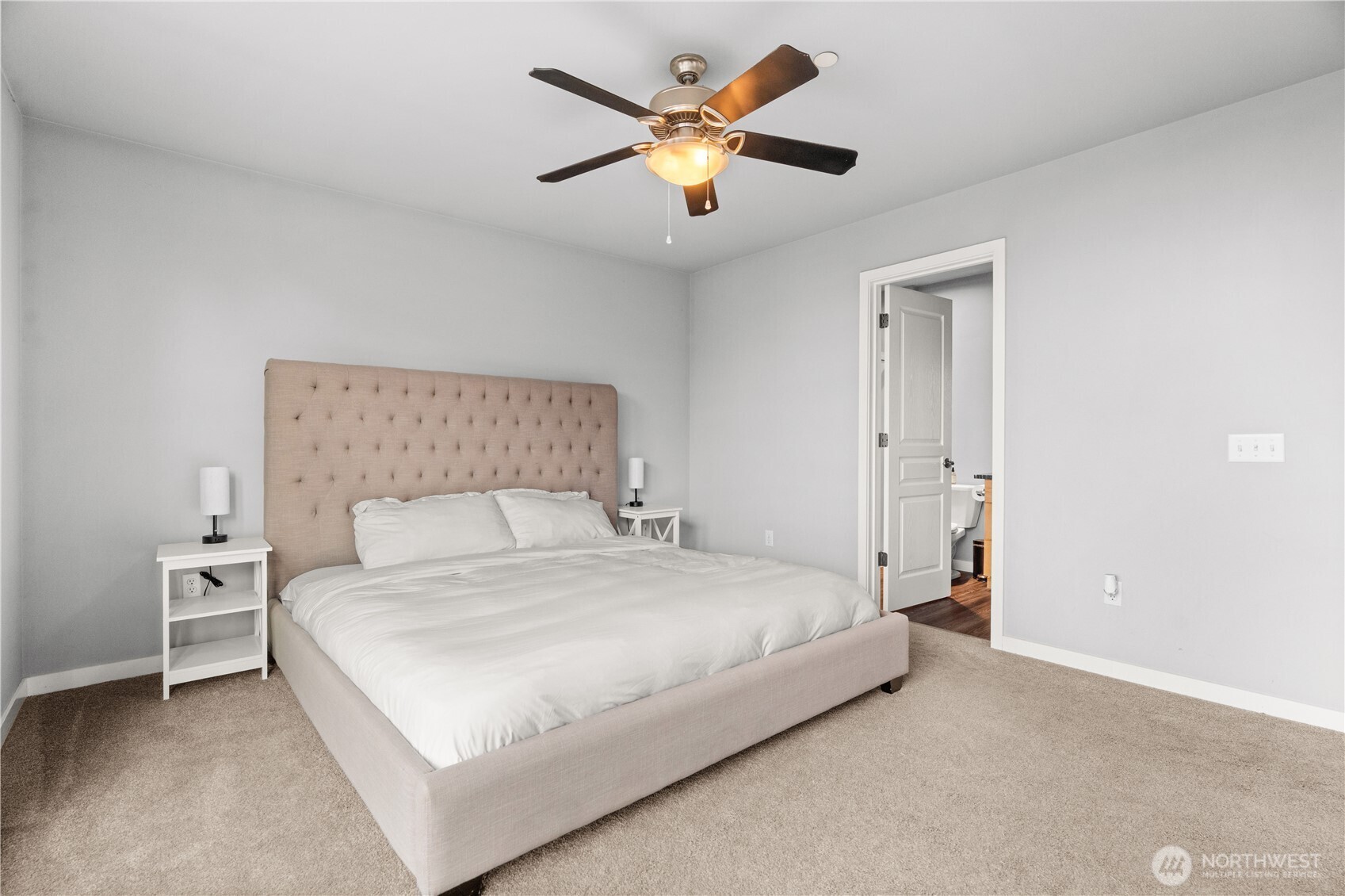 2365 Yakima Ct , Tacoma, WA 98405-3861