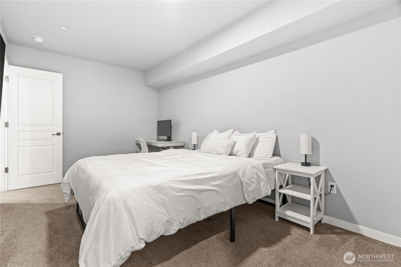 2365 Yakima Ct , Tacoma, WA 98405-3861