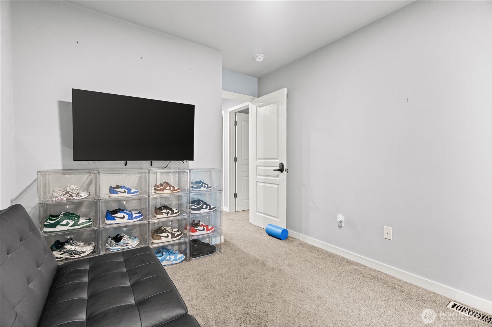 2365 Yakima Ct , Tacoma, WA 98405-3861