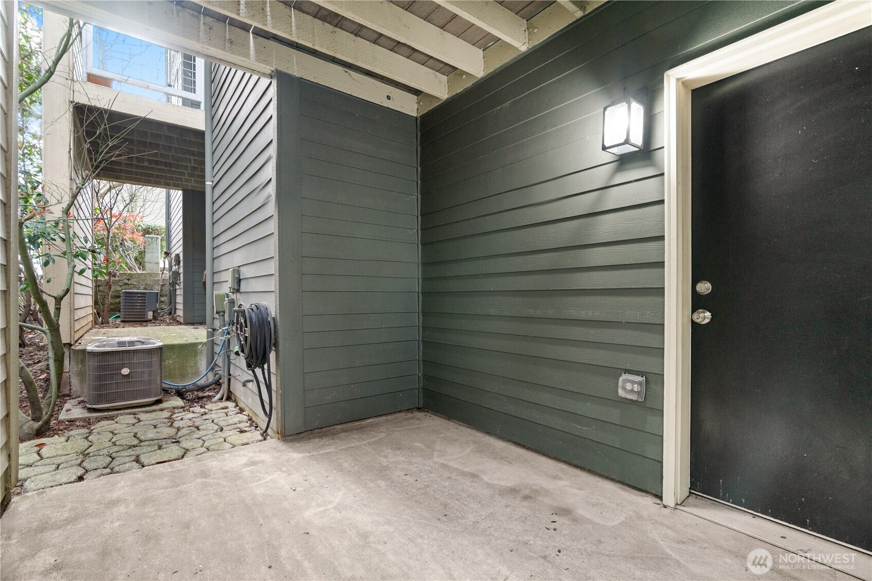 2365 Yakima Ct , Tacoma, WA 98405-3861