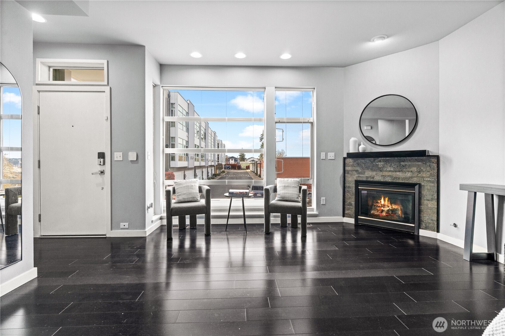 2365 Yakima Ct , Tacoma, WA 98405-3861