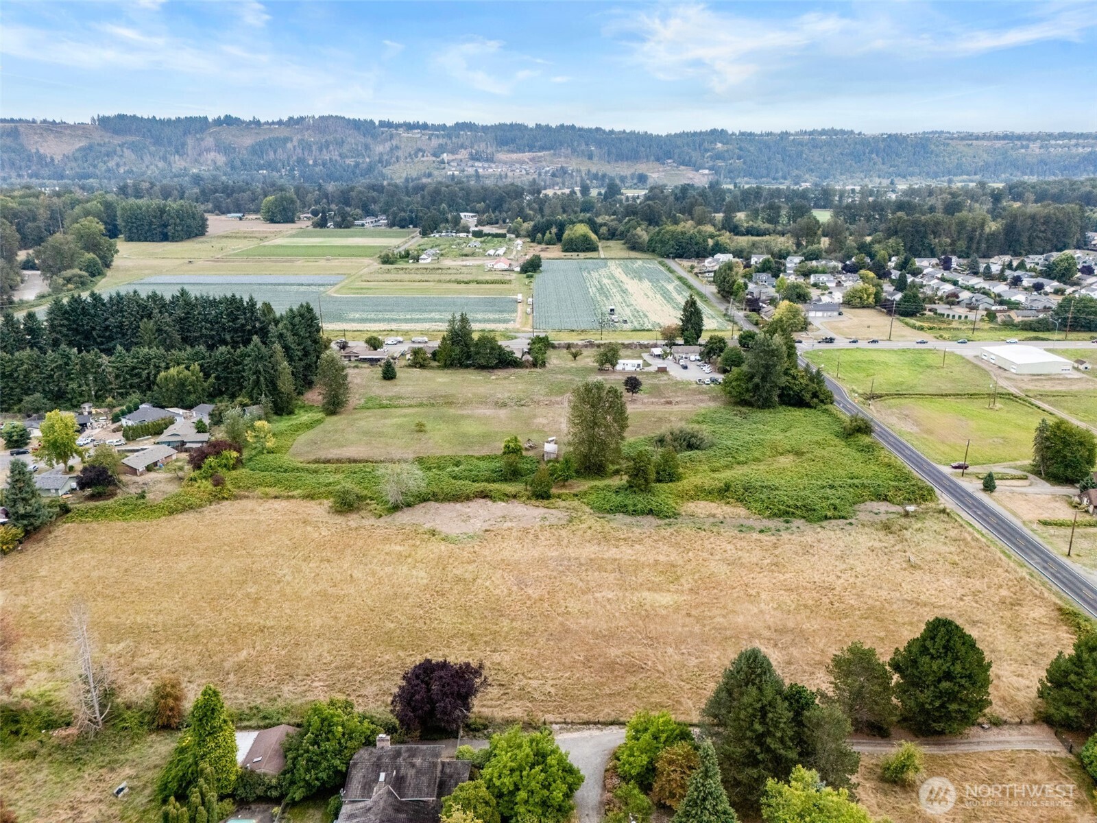 14721 Pioneer Way E, Puyallup, WA 98372