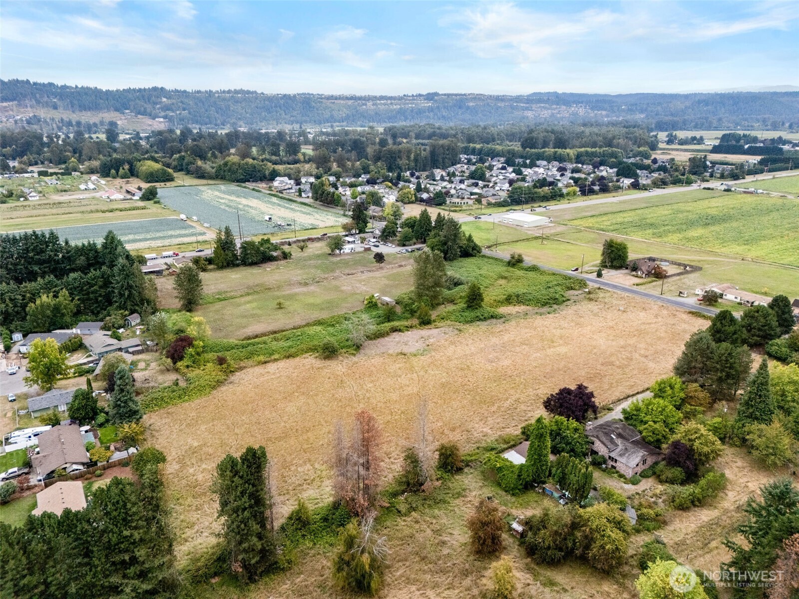 14721 Pioneer Way E, Puyallup, WA 98372