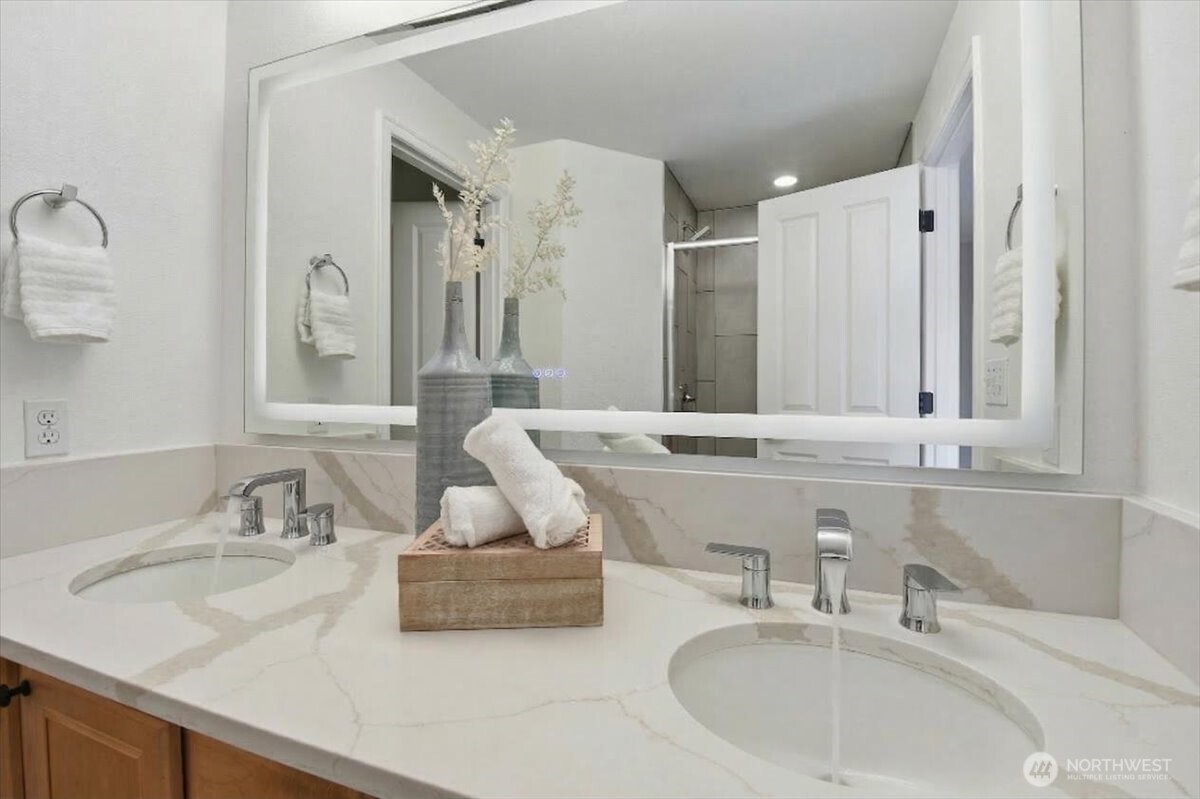 8522 20th Street Ct W, University Place, WA 98466