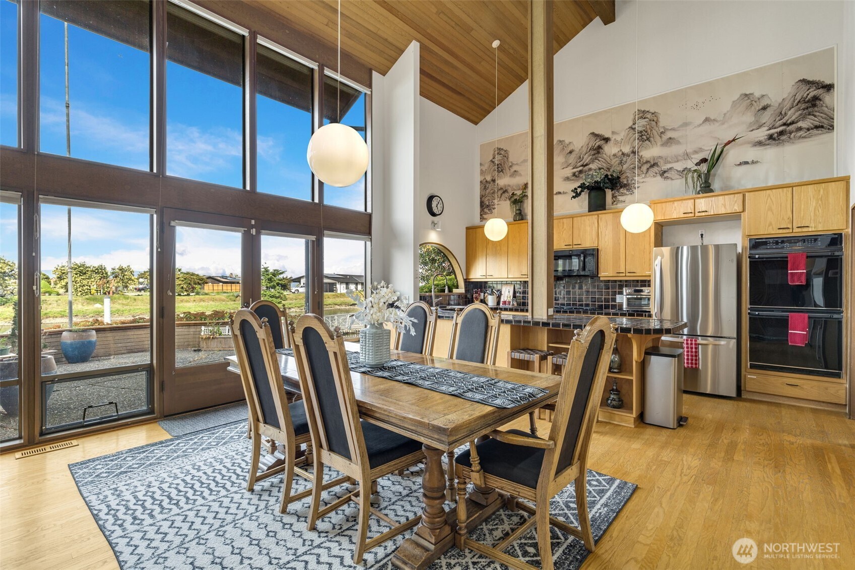 2180 Cove Drive , Oak Harbor, WA 98277