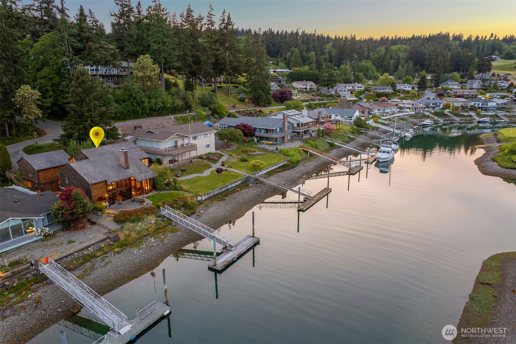 2180 Cove Drive , Oak Harbor, WA 98277