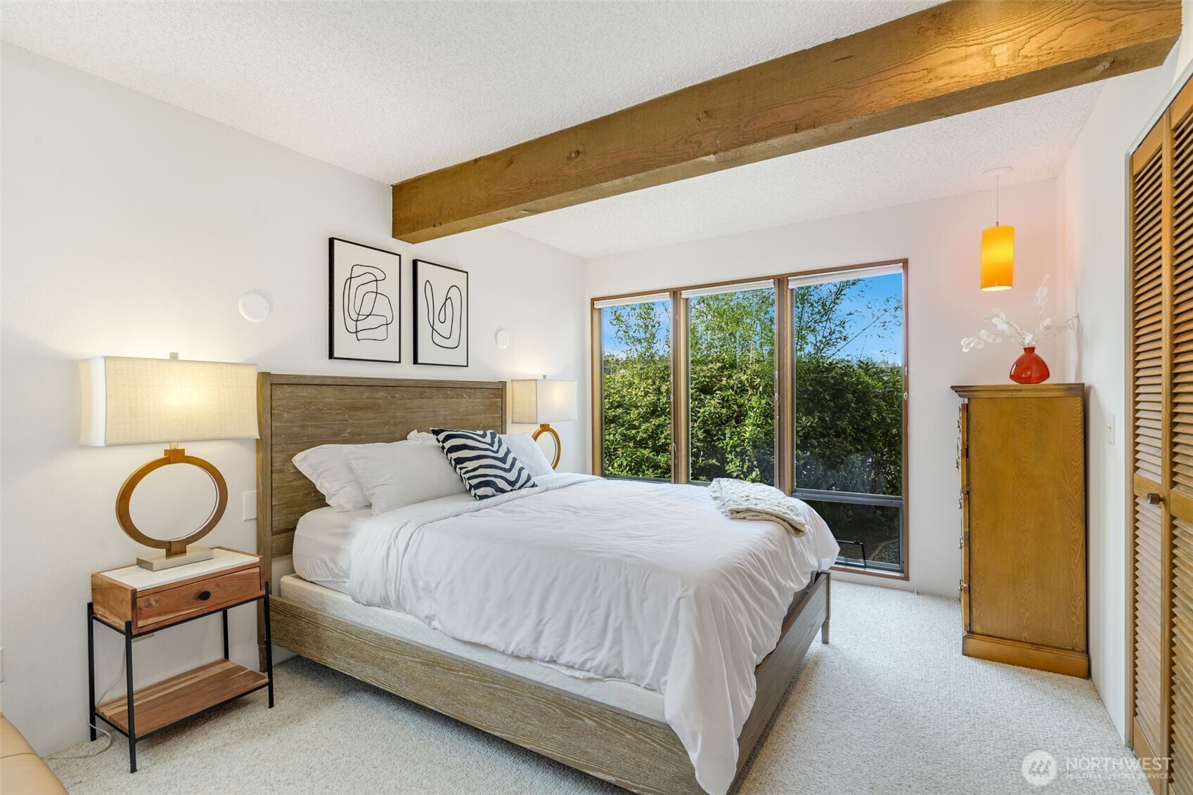 2180 Cove Drive , Oak Harbor, WA 98277