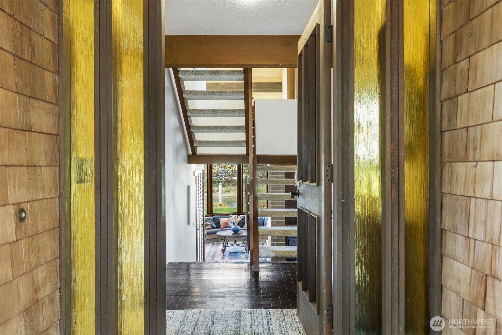 2180 Cove Drive , Oak Harbor, WA 98277