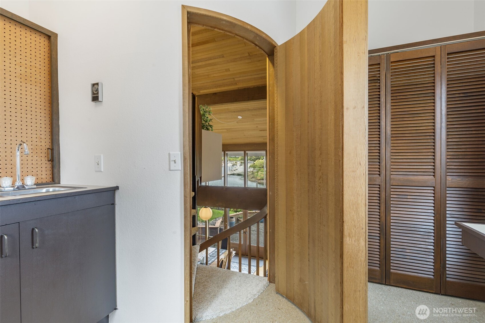 2180 Cove Drive , Oak Harbor, WA 98277