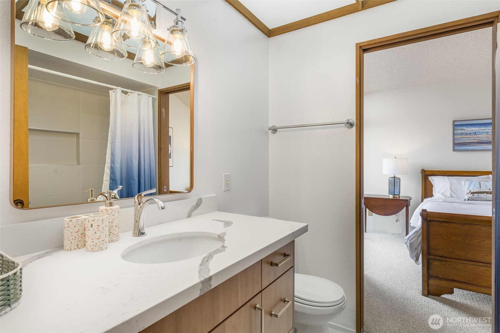 2180 Cove Drive , Oak Harbor, WA 98277