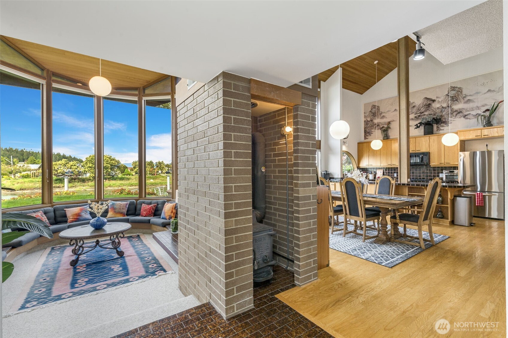 2180 Cove Drive , Oak Harbor, WA 98277