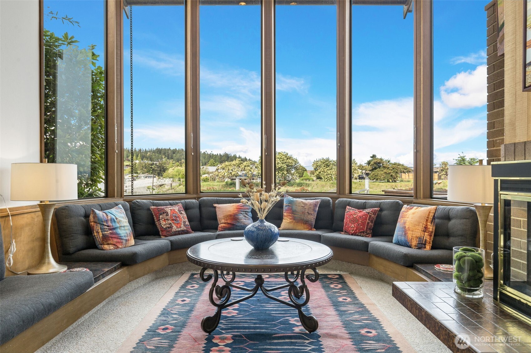 2180 Cove Drive , Oak Harbor, WA 98277