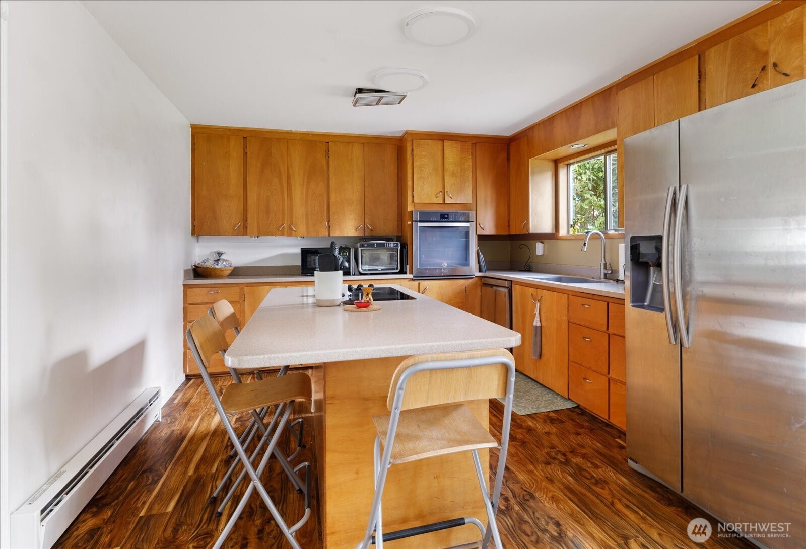 1552 NE Narrows Avenue , Oak Harbor, WA 98277