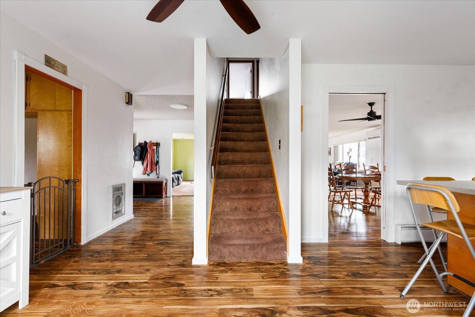 1552 NE Narrows Avenue , Oak Harbor, WA 98277