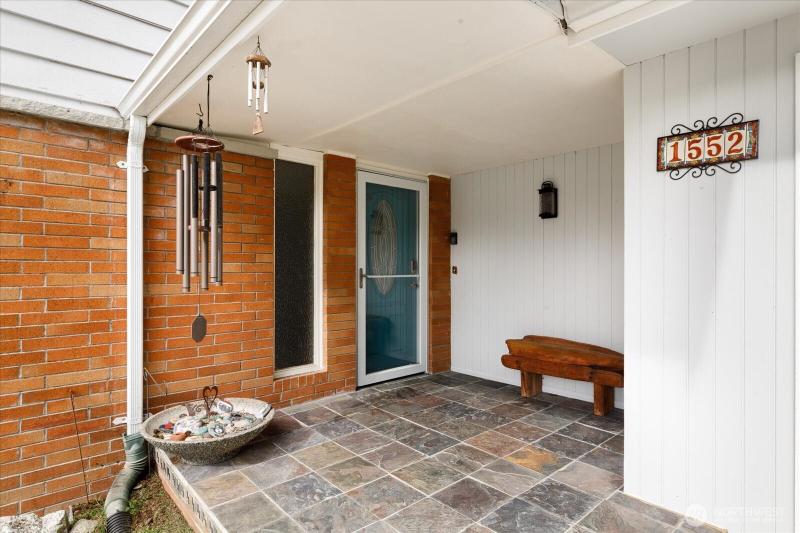 1552 NE Narrows Avenue , Oak Harbor, WA 98277