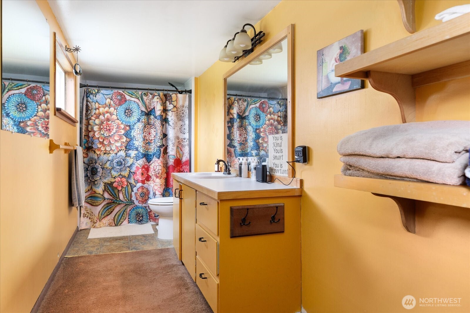 1552 NE Narrows Avenue , Oak Harbor, WA 98277