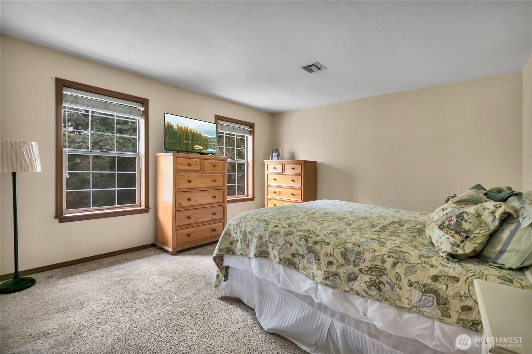 2827 71st Avenue NW, Gig Harbor, WA 98335