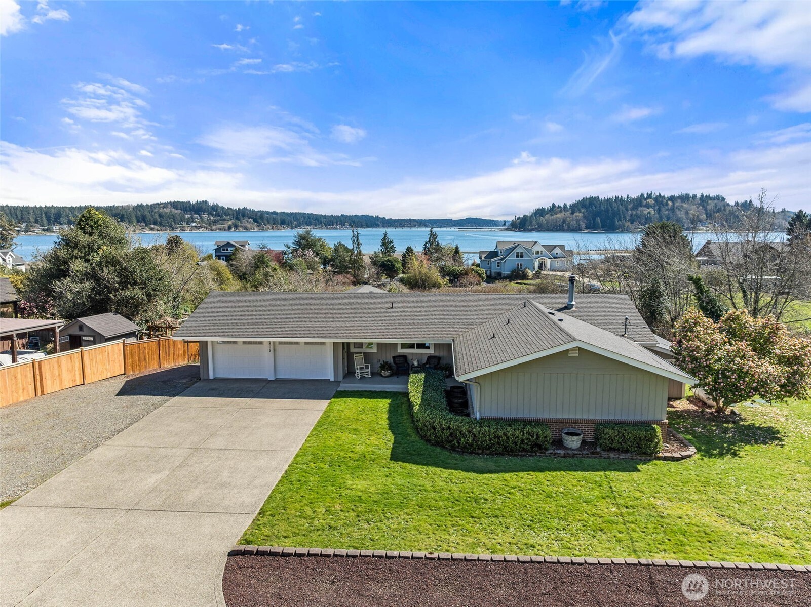 2809 Moorelands Avenue NW, Gig Harbor, WA 98335