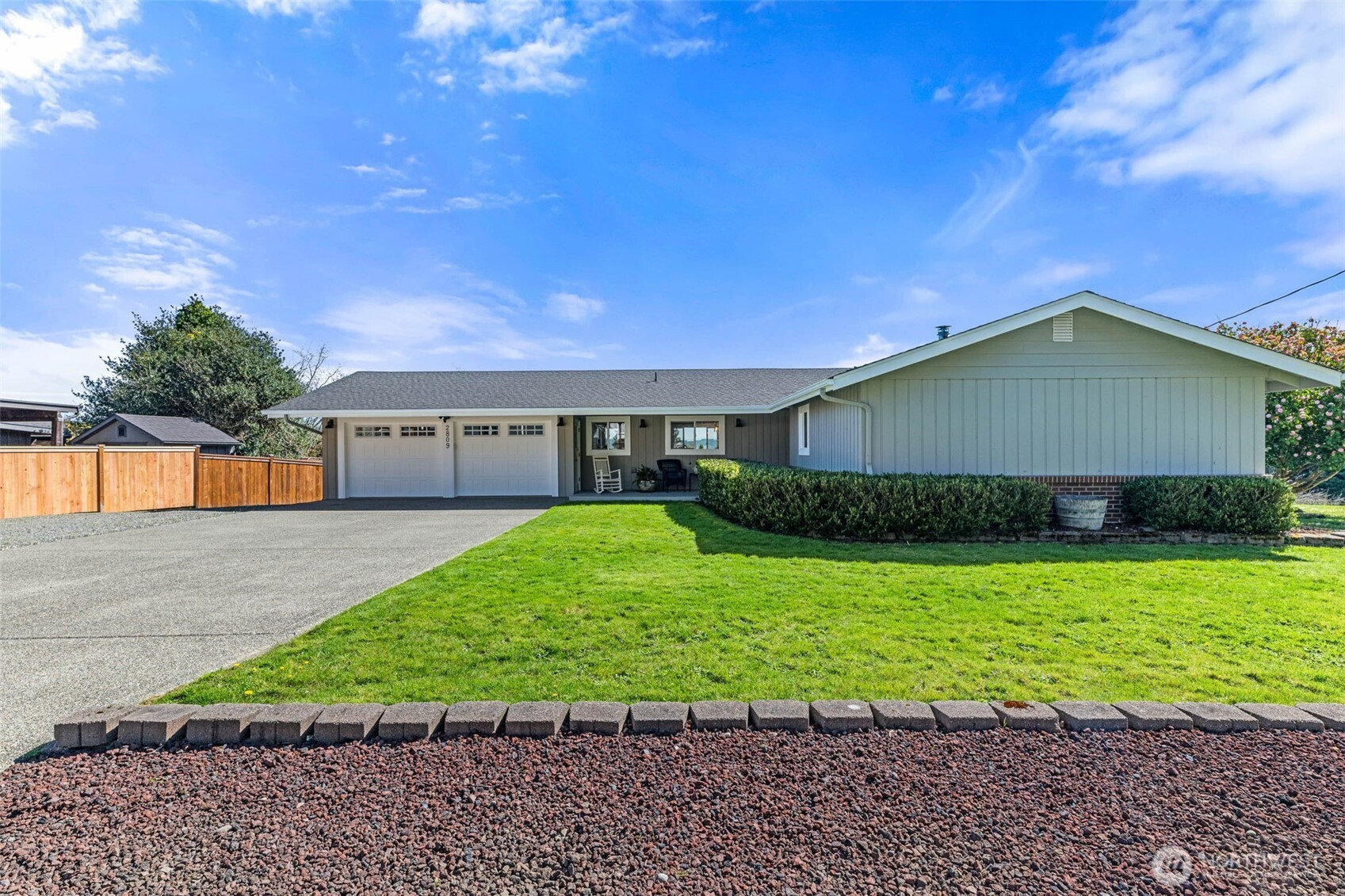 2809 Moorelands Avenue NW, Gig Harbor, WA 98335