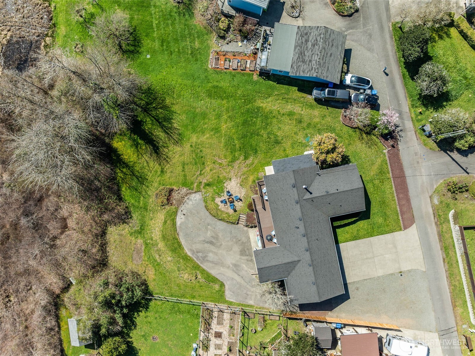 2809 Moorelands Avenue NW, Gig Harbor, WA 98335