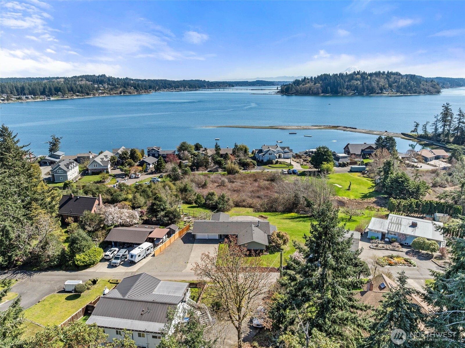 2809 Moorelands Avenue NW, Gig Harbor, WA 98335