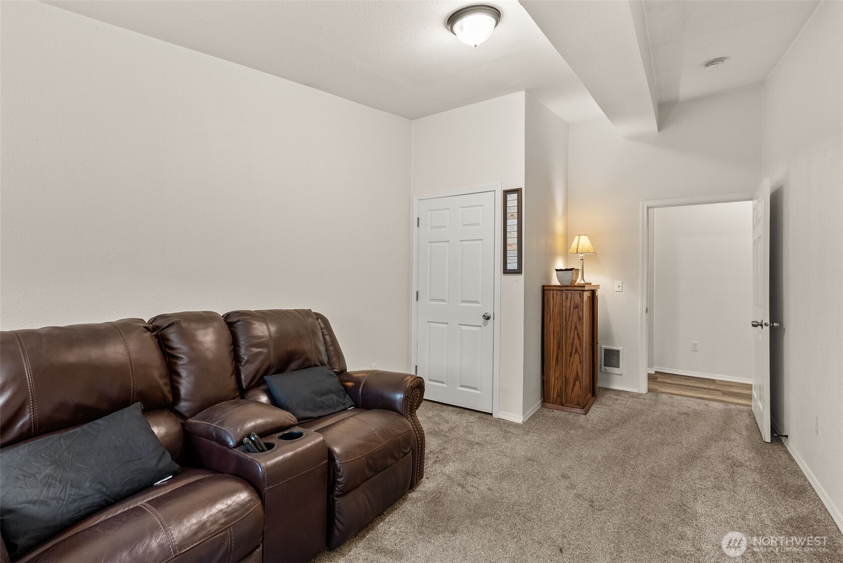 204 Murray Street , Oakville, WA 98568