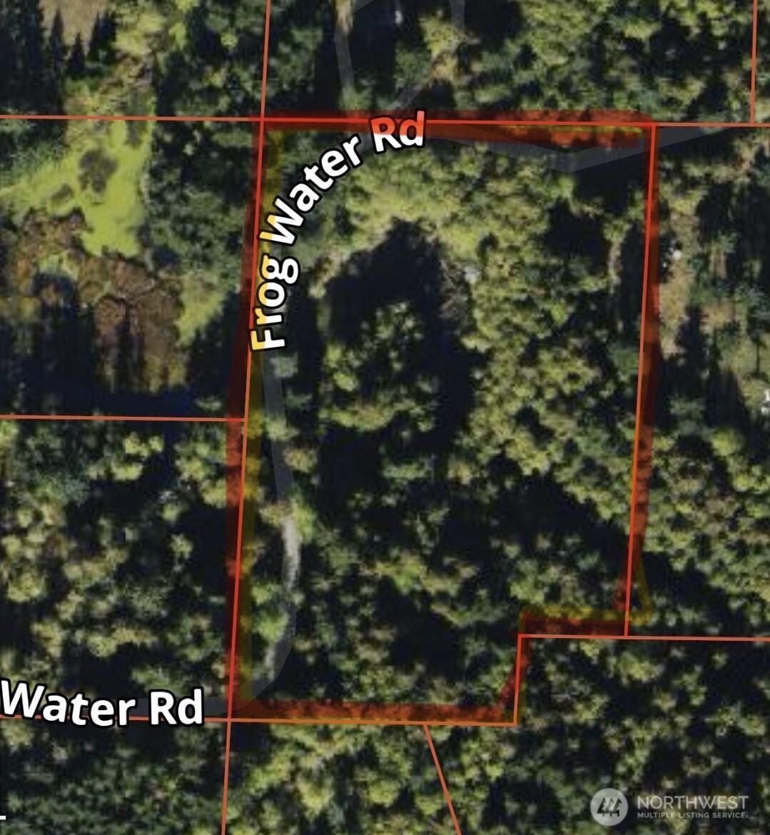 4130 Frog Water Road , Clinton, WA 98236
