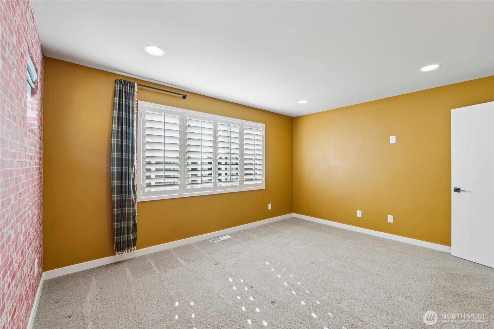 22505 70th Place W, Mountlake Terrace, WA 98043