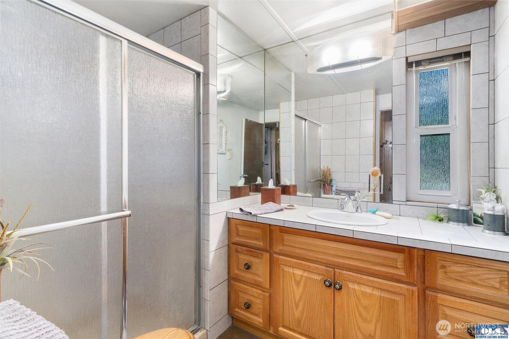 51 N Old Mill Hill Road , Hoodsport, WA 98548