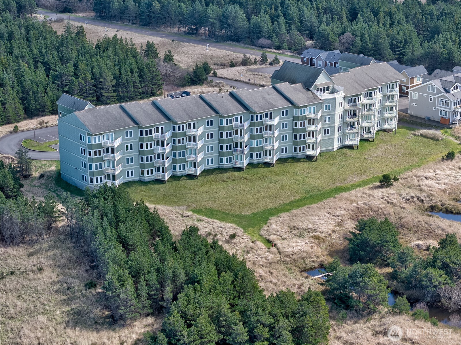 501 Shoreview Dr S #208, Long Beach, WA 98631