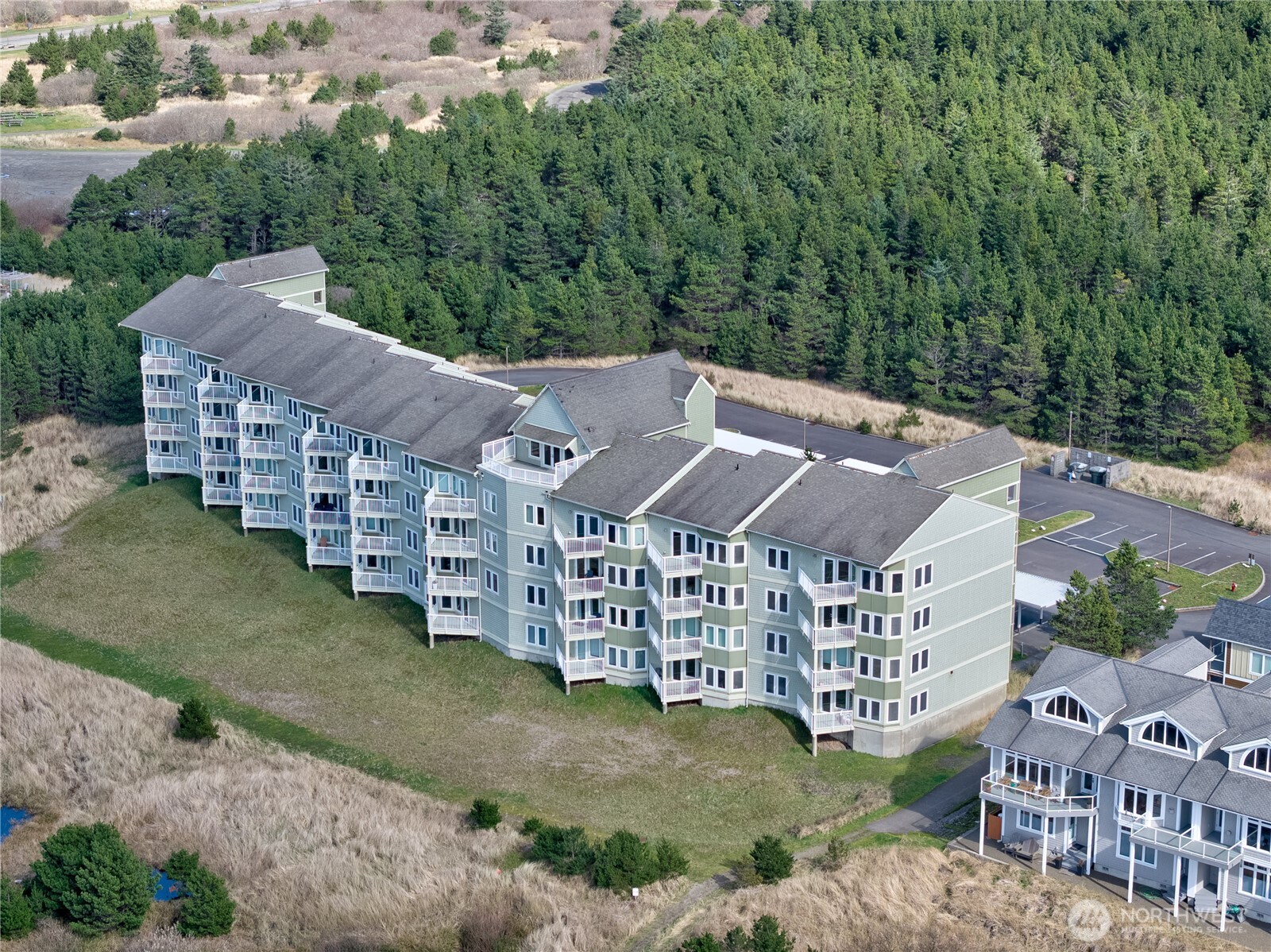 501 Shoreview Dr S #208, Long Beach, WA 98631