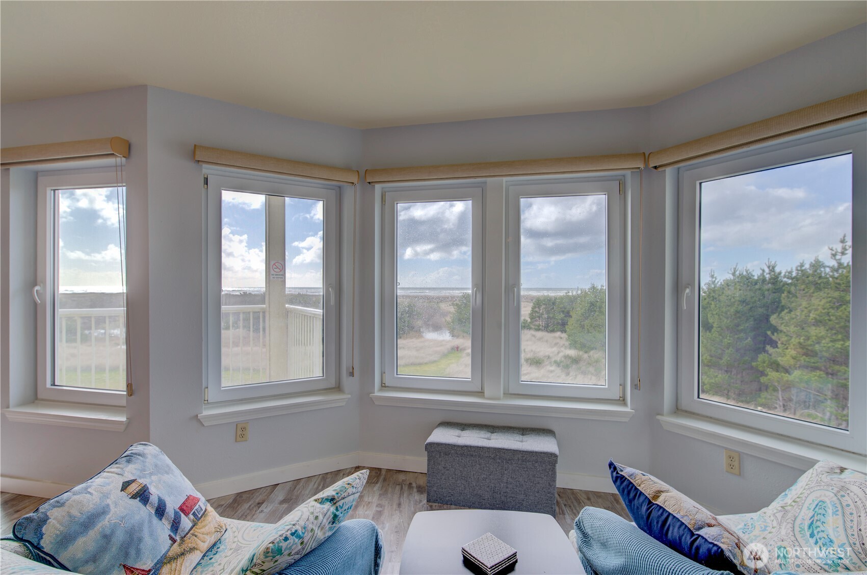 501 Shoreview Dr S #208, Long Beach, WA 98631