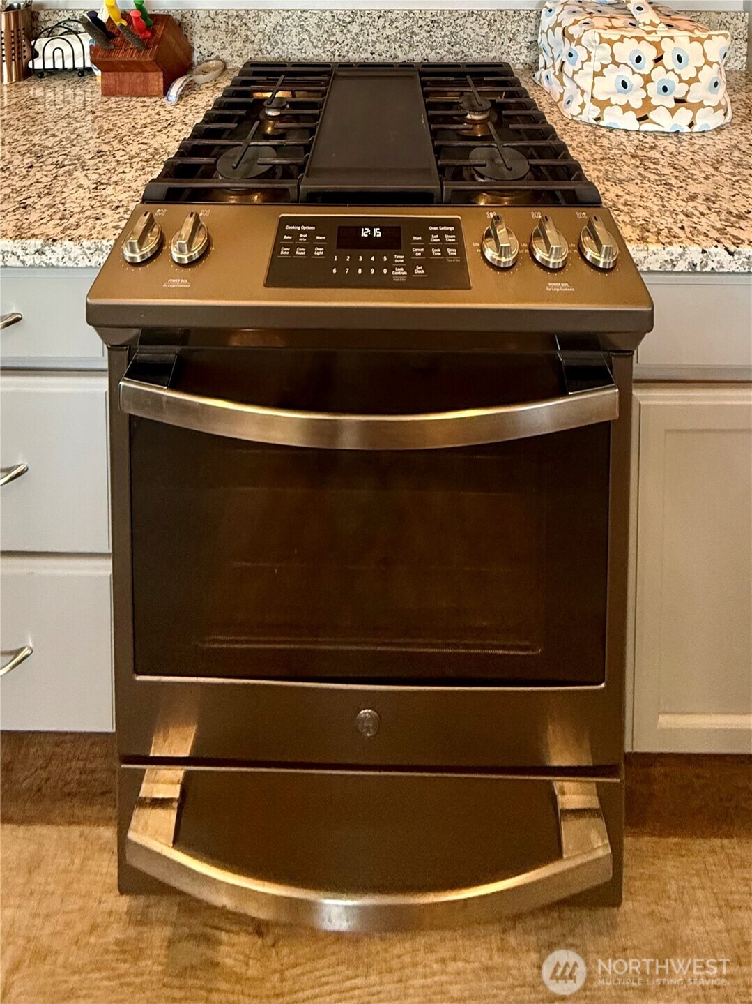 419 N Portal Loop SW, Ocean Shores, WA 98569