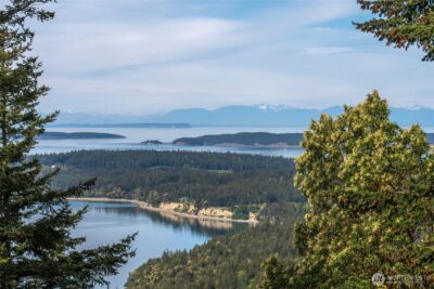 121 Switchback Road , Orcas Island, WA 98245