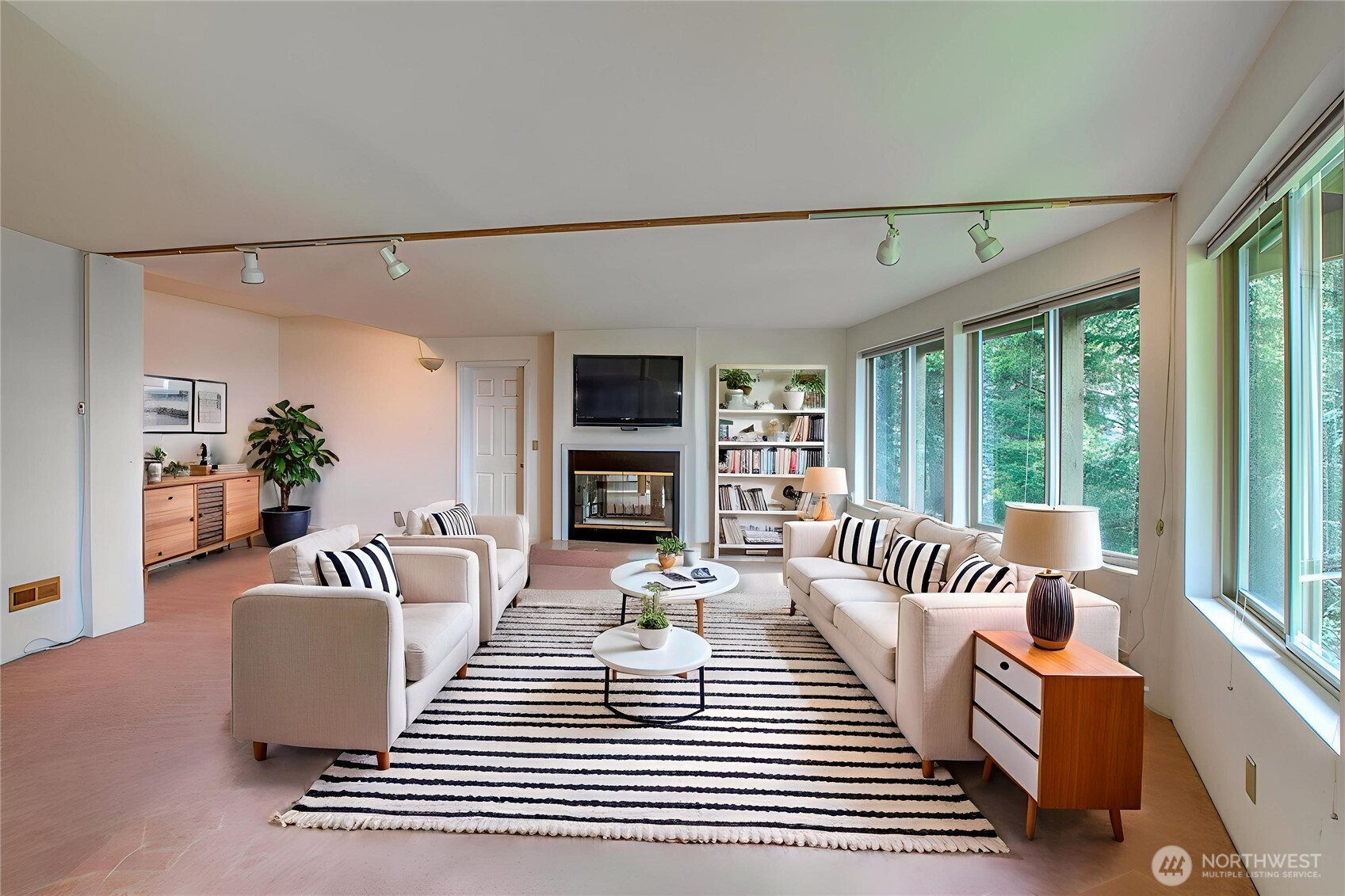 121 Switchback Road , Orcas Island, WA 98245