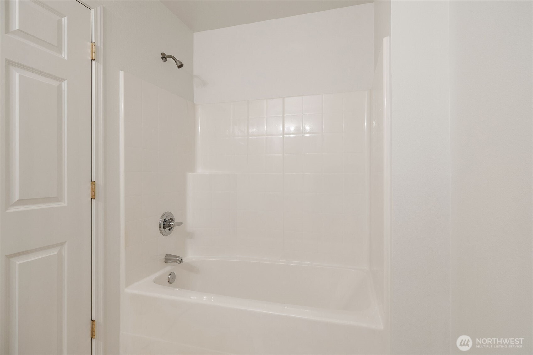 12712 Admiralty Way #E106, Everett, WA 98204