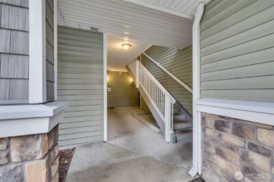 12712 Admiralty Way #E106, Everett, WA 98204 - Photo 2