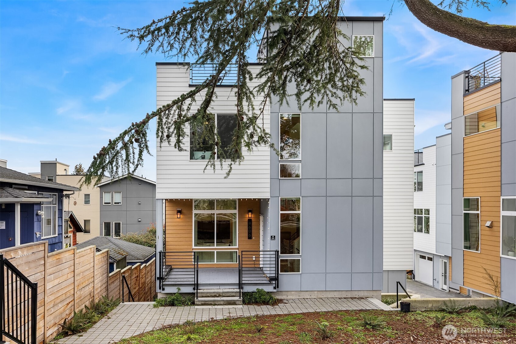 8606 Linden Avenue N, Seattle, WA 98103