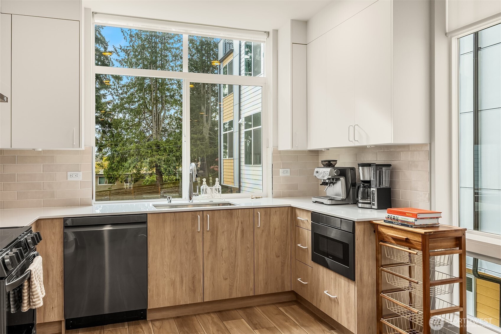 8606 Linden Avenue N, Seattle, WA 98103