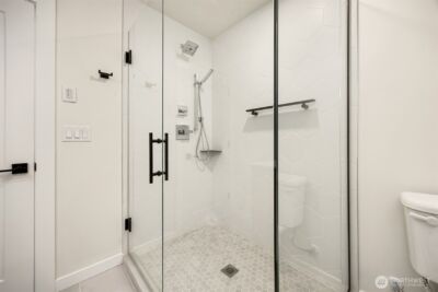 8606 Linden Avenue N, Seattle, WA 98103 - Photo 15